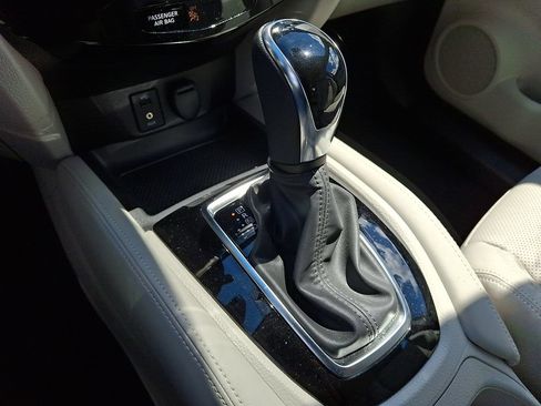 Used 2018 Nissan Rogue Sport SL w/ SL Premium Package AWD/4WD image 18