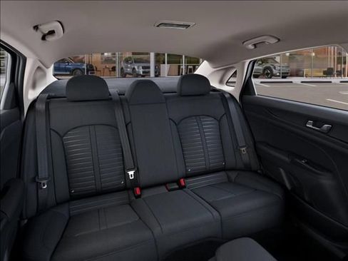 Used 2025 Kia K5 LXS FWD image 16