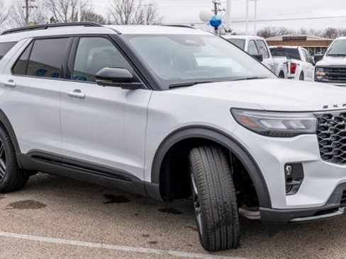 New 2026 Ford Explorer ST w/ Sun And Sound Package image 2