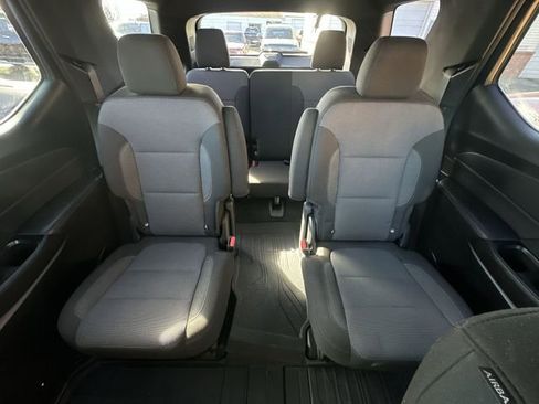 Used 2023 Chevrolet Traverse LT w/ LPO, Floor Liner Package image 21