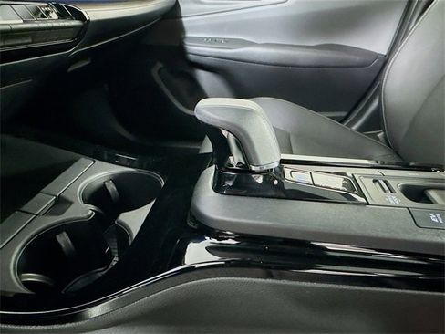 Certified 2024 Toyota Prius XLE image 18