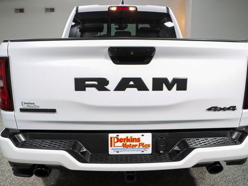 Used 2025 RAM 1500 Big Horn AWD/4WD image 9