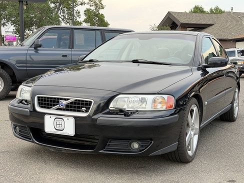 Used 2004 Volvo S60 R AWD/4WD image 3