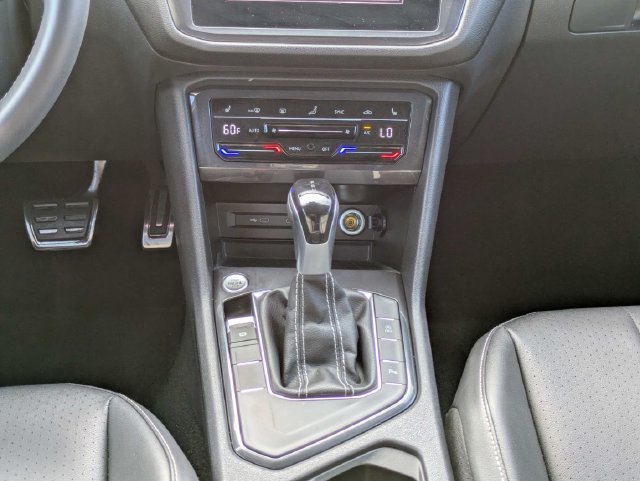 Used 2023 Volkswagen Tiguan SE R-Line FWD image 19