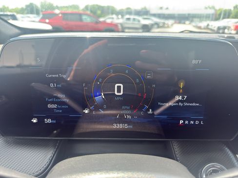 Used 2025 Chevrolet Equinox LT FWD image 16