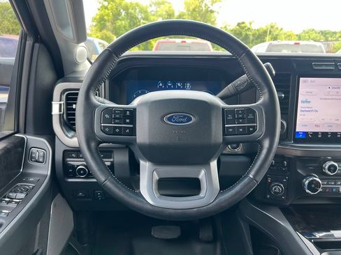 Used 2024 Ford F250 Lariat w/ Lariat Ultimate Package AWD/4WD image 39