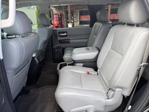 Used 2013 Toyota Sequoia Platinum image 24