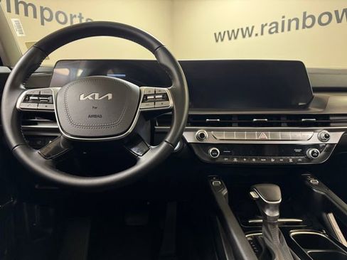 Used 2025 Kia Telluride S FWD image 9