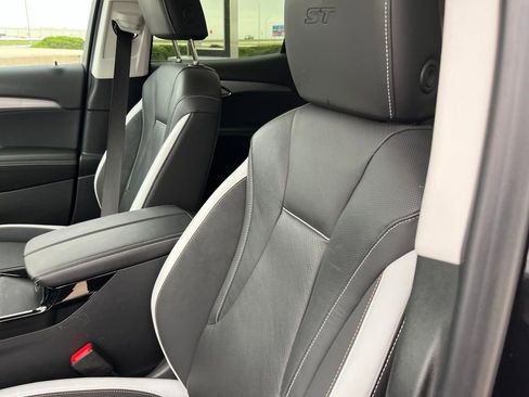 Certified 2025 Buick Envision Sport Touring AWD/4WD image 13