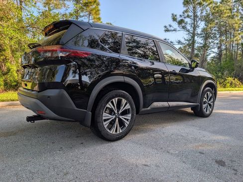 Used 2023 Nissan Rogue SV w/ SV Premium Package image 9