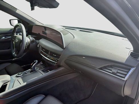 Certified 2026 Cadillac CT5 V RWD image 33