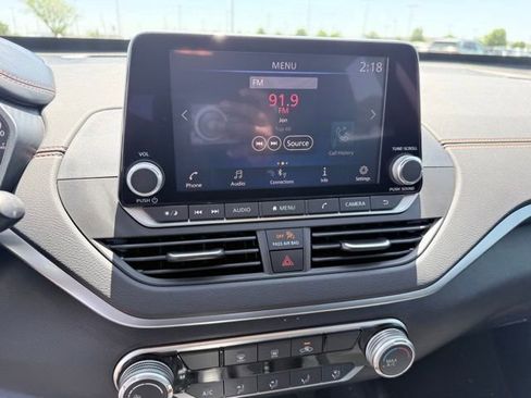 Certified 2021 Nissan Altima 2.5 SR FWD image 12