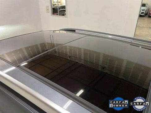 Used 2023 Volkswagen Tiguan SE w/ Panoramic Sunroof Package image 26