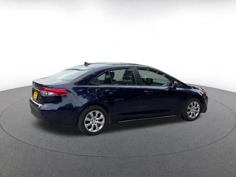 Used 2025 Toyota Corolla LE FWD image 12