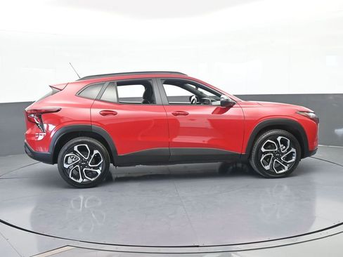 Used 2026 Chevrolet Trax RS image 7