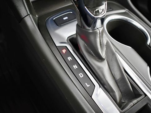 Used 2022 Chevrolet Equinox LT w/ Driver Convenience Package image 31