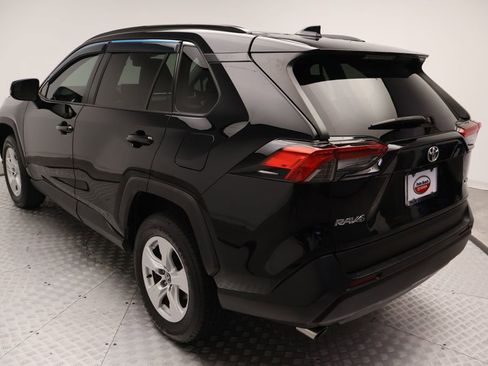 Certified 2020 Toyota RAV4 XLE w/ Convenience Package FWD image 11