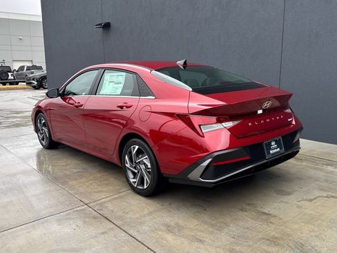 New 2026 Hyundai Elantra Limited image 24