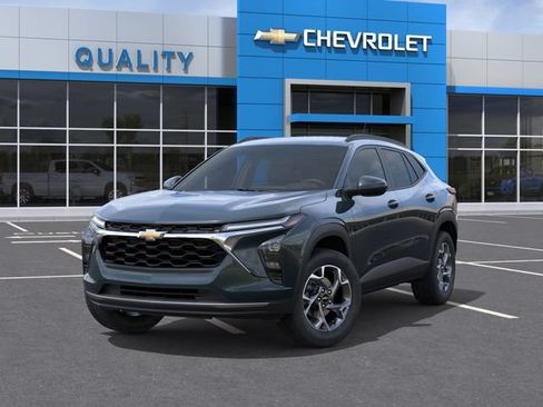 New 2026 Chevrolet Trax LT w/ Driver Confidence Package FWD image 6