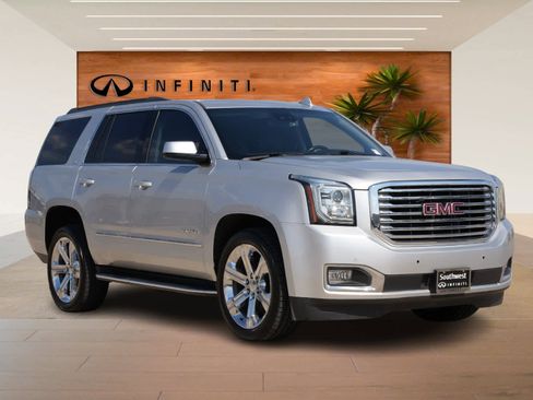 Used 2020 GMC Yukon SLT w/ Premium Edition image 3
