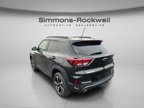 Used 2023 Chevrolet TrailBlazer RS w/ Convenience Package AWD/4WD image 3