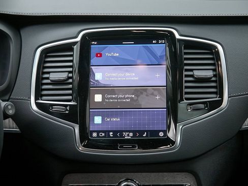 Certified 2023 Volvo XC90 B6 Ultimate w/ Lounge Package image 27