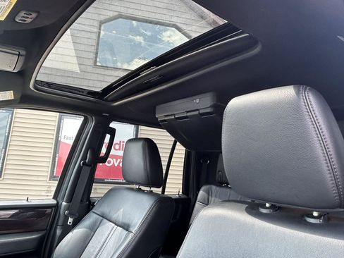 Used 2017 Lincoln Navigator L Reserve AWD/4WD image 18