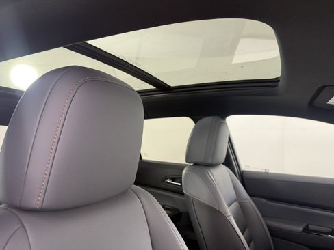 Used 2024 Honda Prologue Touring image 13