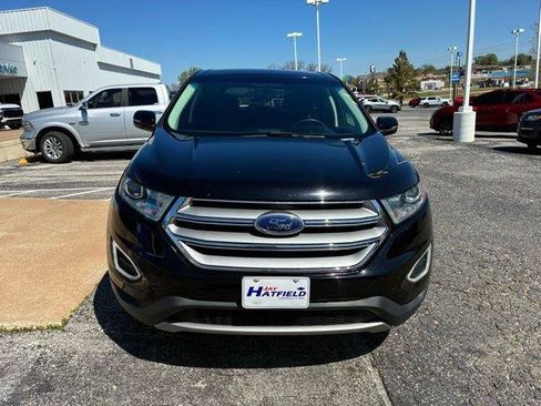 Used 2018 Ford Edge Titanium FWD image 3