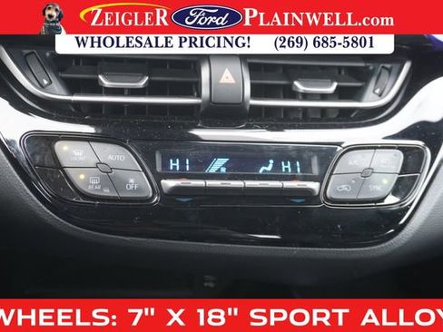 Used 2022 Toyota C-HR XLE image 16