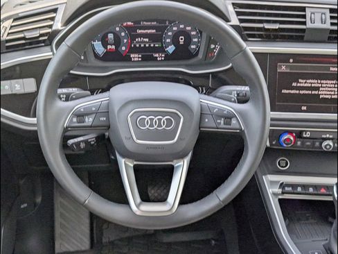 Certified 2025 Audi Q3 2.0T Premium Plus w/ Premium Plus Package AWD/4WD image 12