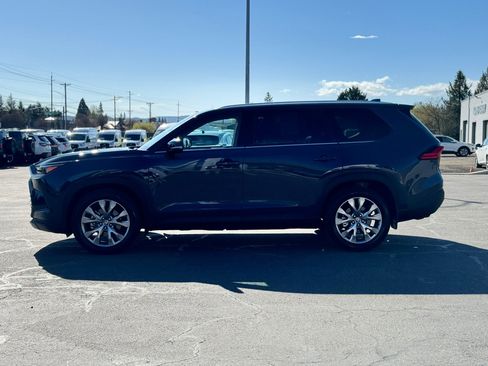 Used 2024 Toyota Grand Highlander Limited image 5