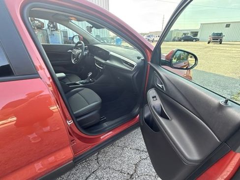 Used 2024 Buick Encore GX Preferred w/ Comfort Package FWD image 18