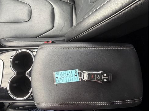 Used 2015 Ford Edge Titanium AWD/4WD image 18