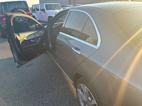 Used 2018 Mercedes-Benz C 300 4MATIC Sedan image 18
