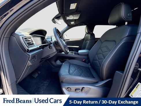 Used 2025 Volkswagen Atlas Cross Sport SE AWD/4WD image 21
