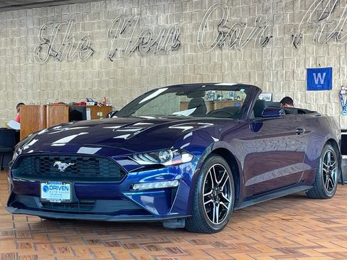 Used 2019 Ford Mustang Convertible w/ Equipment Group 101A RWD image 4