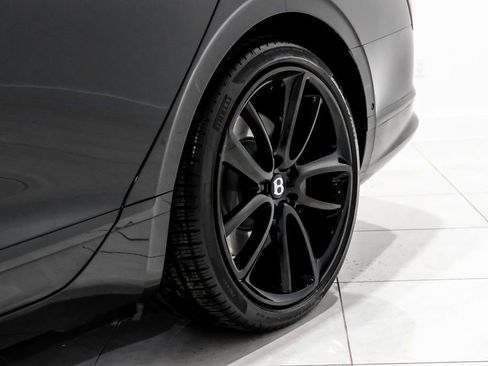 Used 2024 Bentley Flying Spur V8 image 58