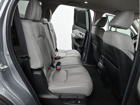 Used 2024 Honda Pilot EX-L image 35