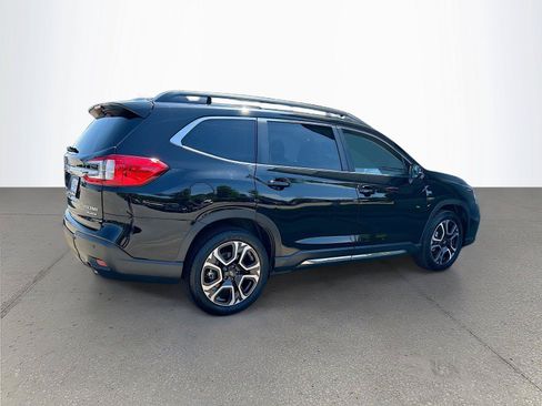 Used 2023 Subaru Ascent Limited AWD/4WD image 5