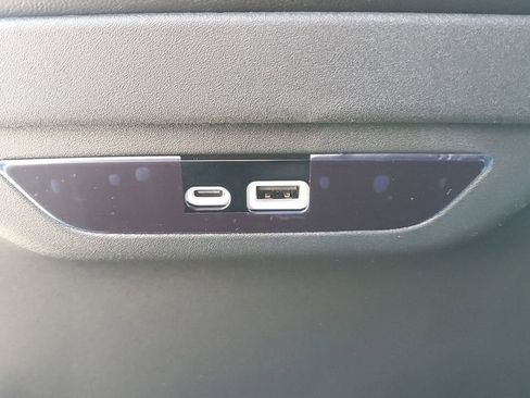 New 2026 Chrysler Pacifica Select image 13