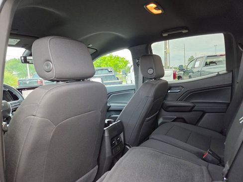 Used 2025 Chevrolet Colorado LT w/ Advanced Trailering Package RWD image 18