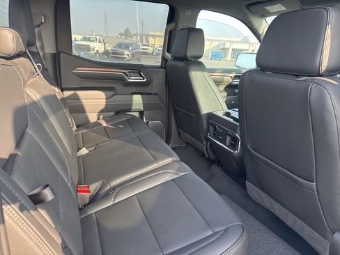 Certified 2025 GMC Sierra 1500 Denali image 11