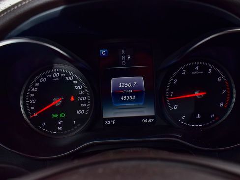 Used 2018 Mercedes-Benz GLC 300 4MATIC image 20