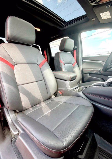 Used 2023 Chevrolet Colorado Z71 w/ Z71 Convenience Package 2 AWD/4WD image 14