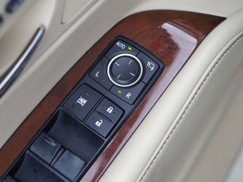 Used 2013 Lexus RX 450h FWD image 39