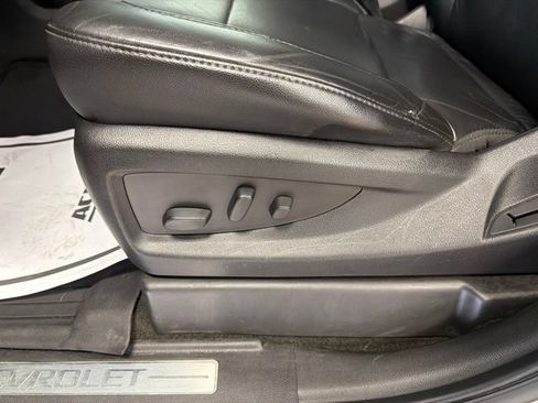 Used 2018 Chevrolet Suburban LT AWD/4WD image 11