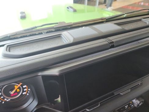 New 2025 Jeep Gladiator Sport image 32