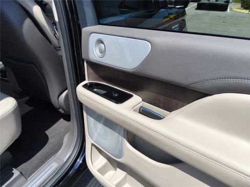 Certified 2024 Lincoln Navigator L Reserve AWD/4WD image 22