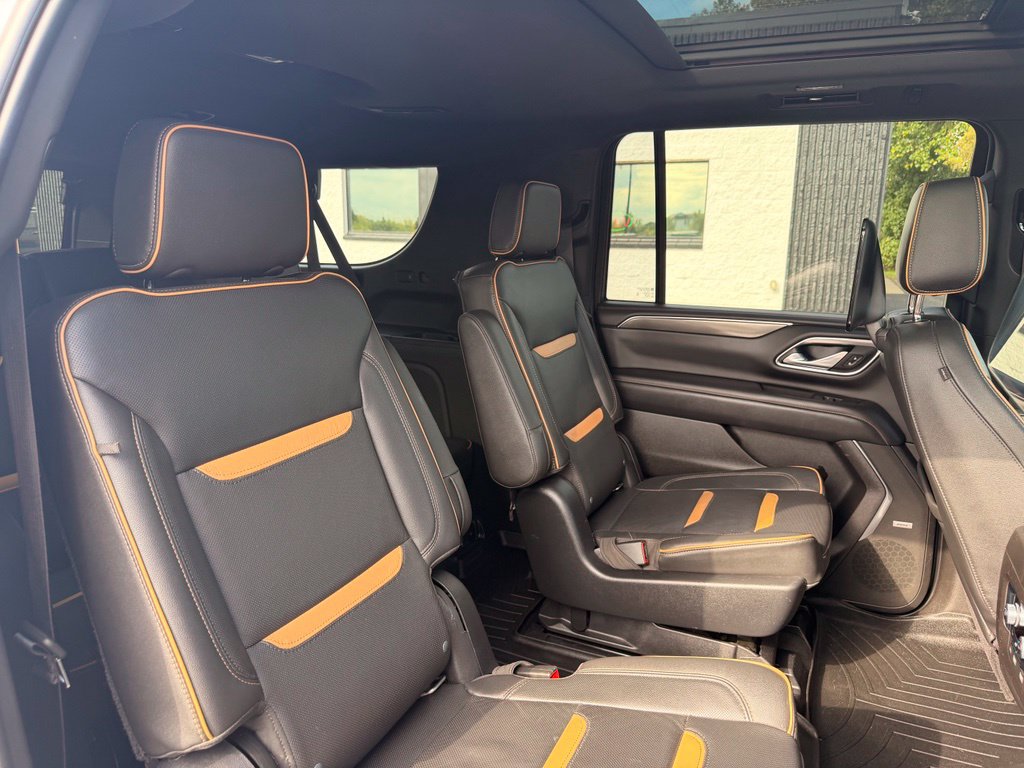 Used 2021 GMC Yukon XL AT4 w/ AT4 Premium Plus Package AWD/4WD image 32